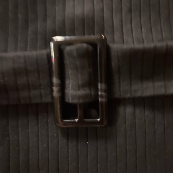 Black longsleeve belted top, nonfunctional buttons - Picture 5 of 6